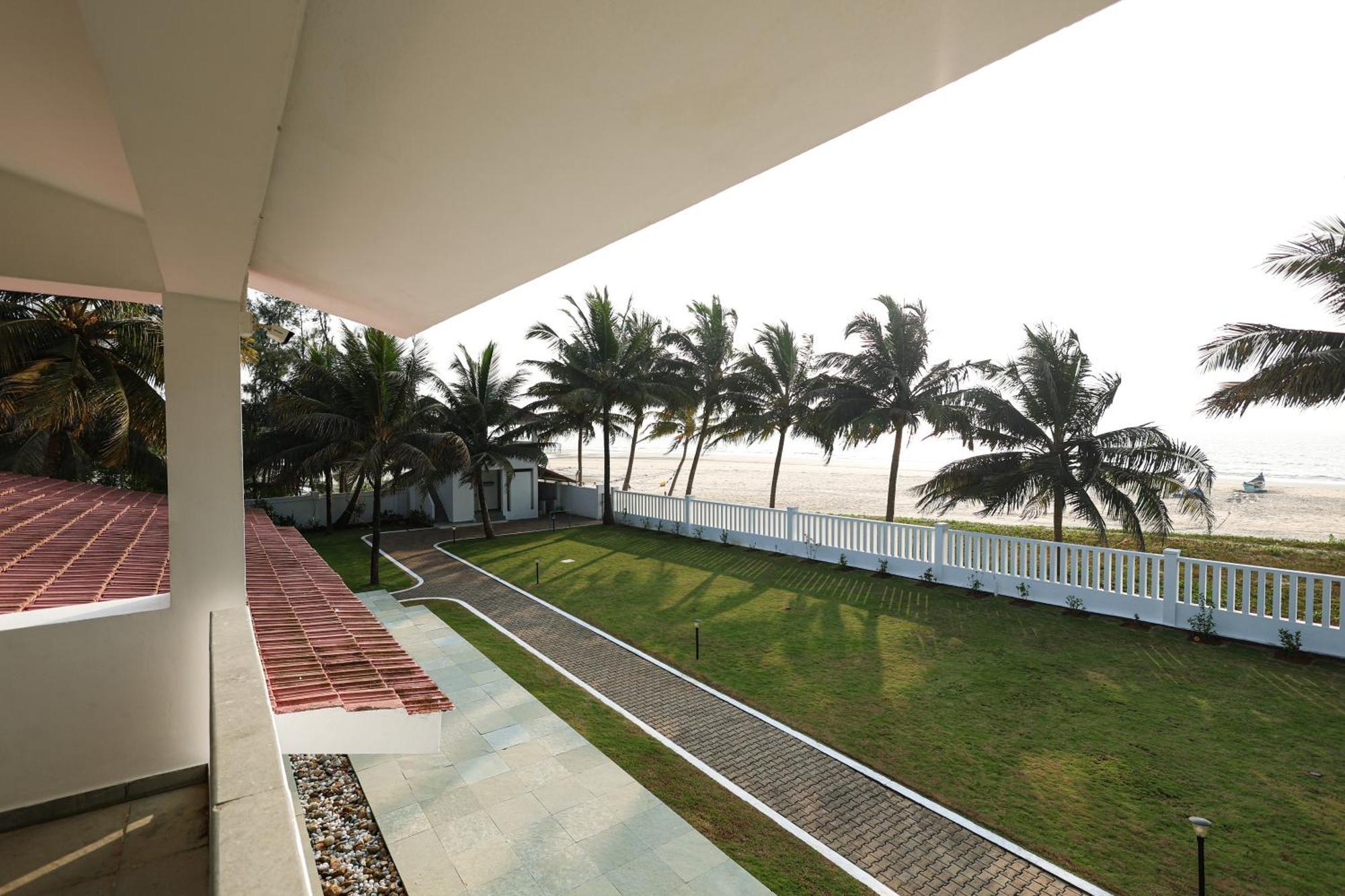 Seascape By Ewa Properties Malpe Bagian luar foto